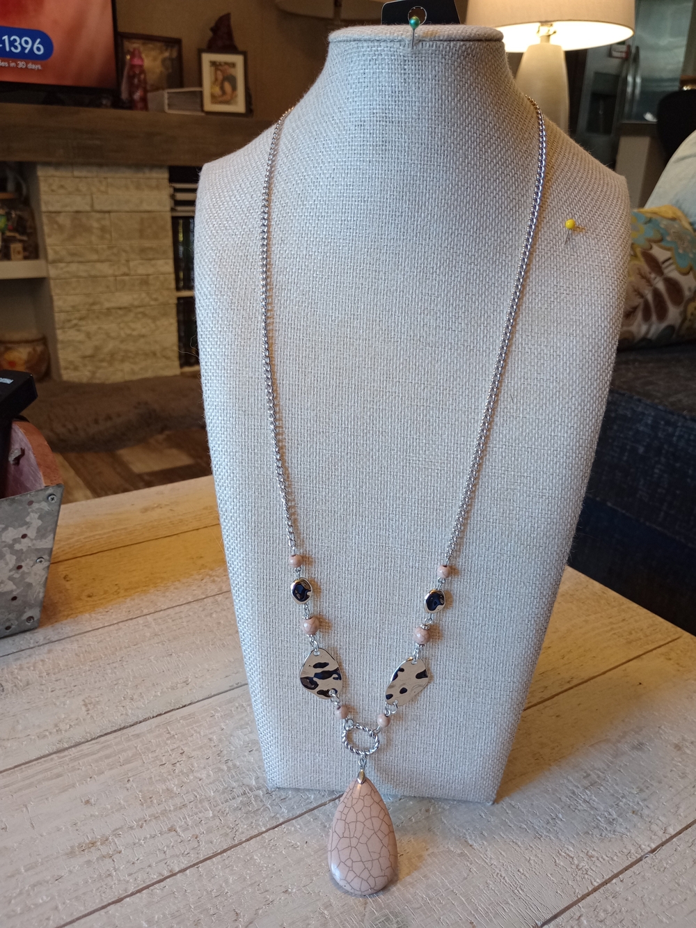 paparazzi Beige Crackle Teardrop Pendant Necklace